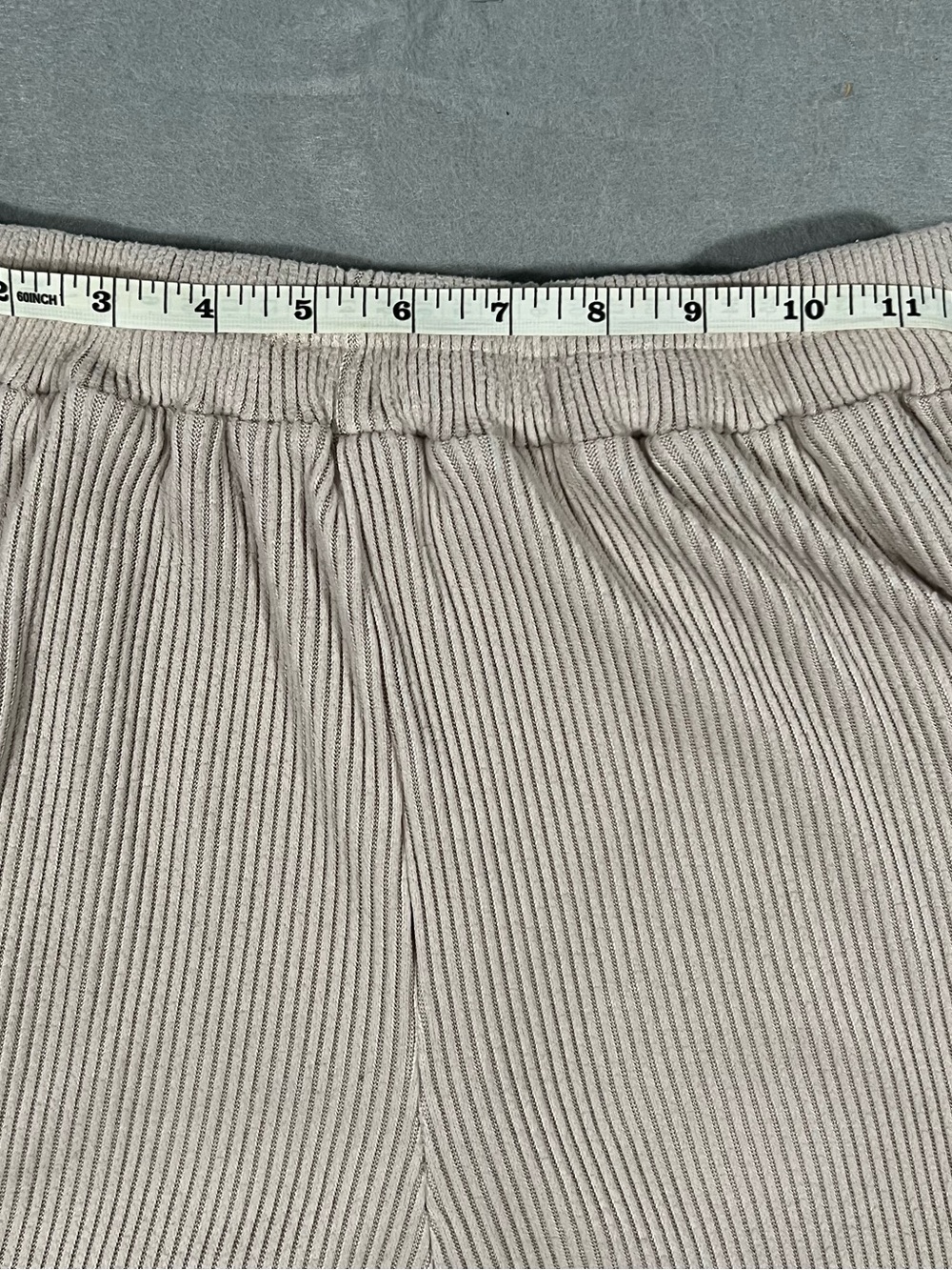 Women’s Beige Ribbed Knit 2-Piece Set Boat Neck Top & Straight Pants M - Picture 8 of 10